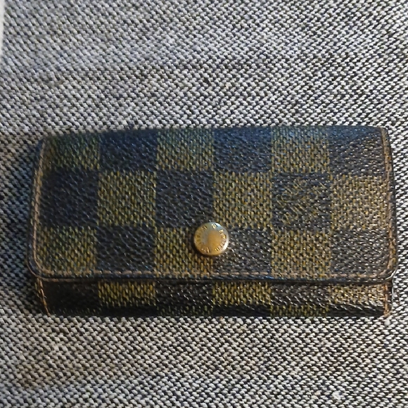 Authentic Louis Vuttion Key Case - Picture 1 of 12